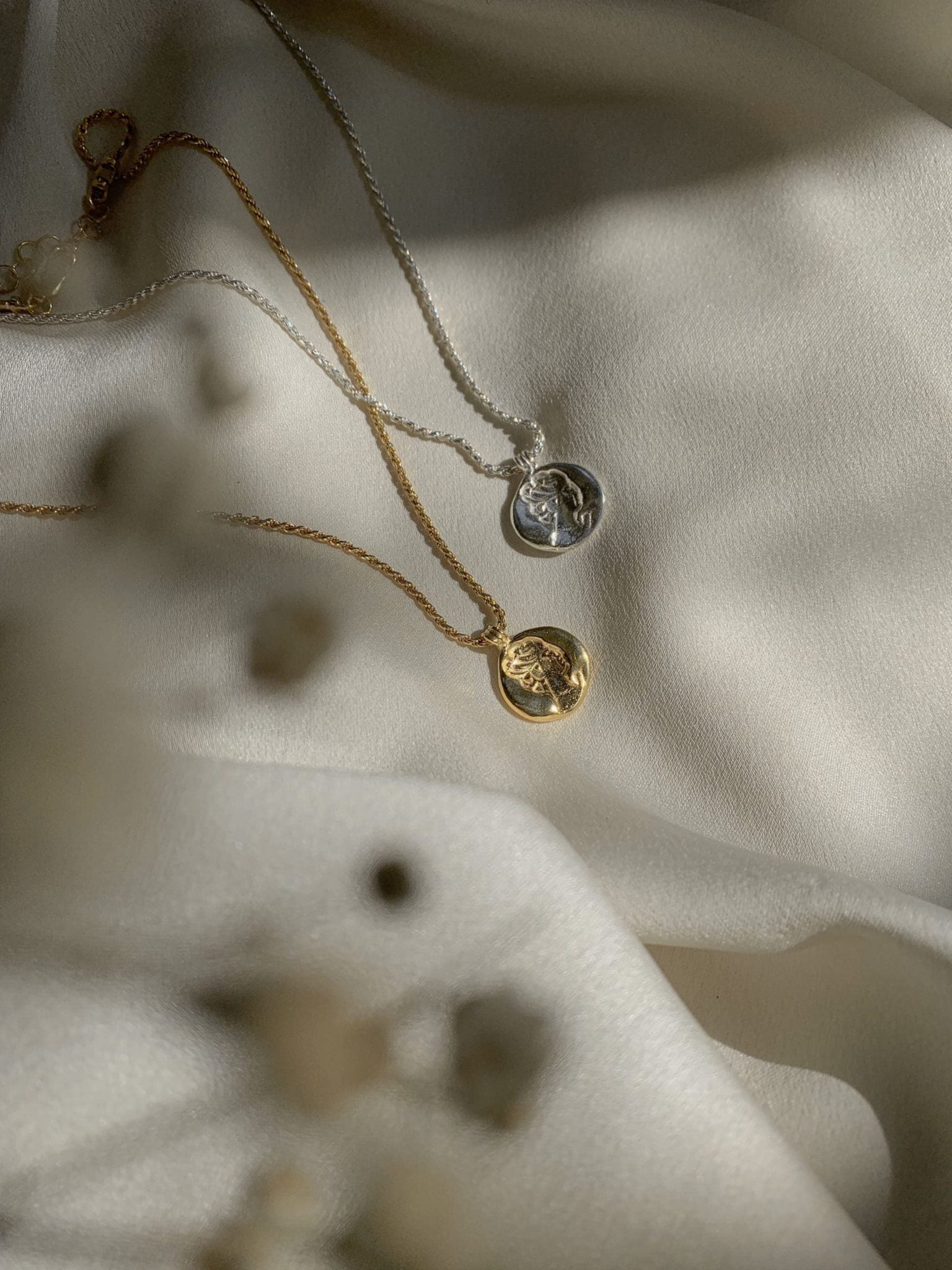 שרשרת מיני דמא גולד