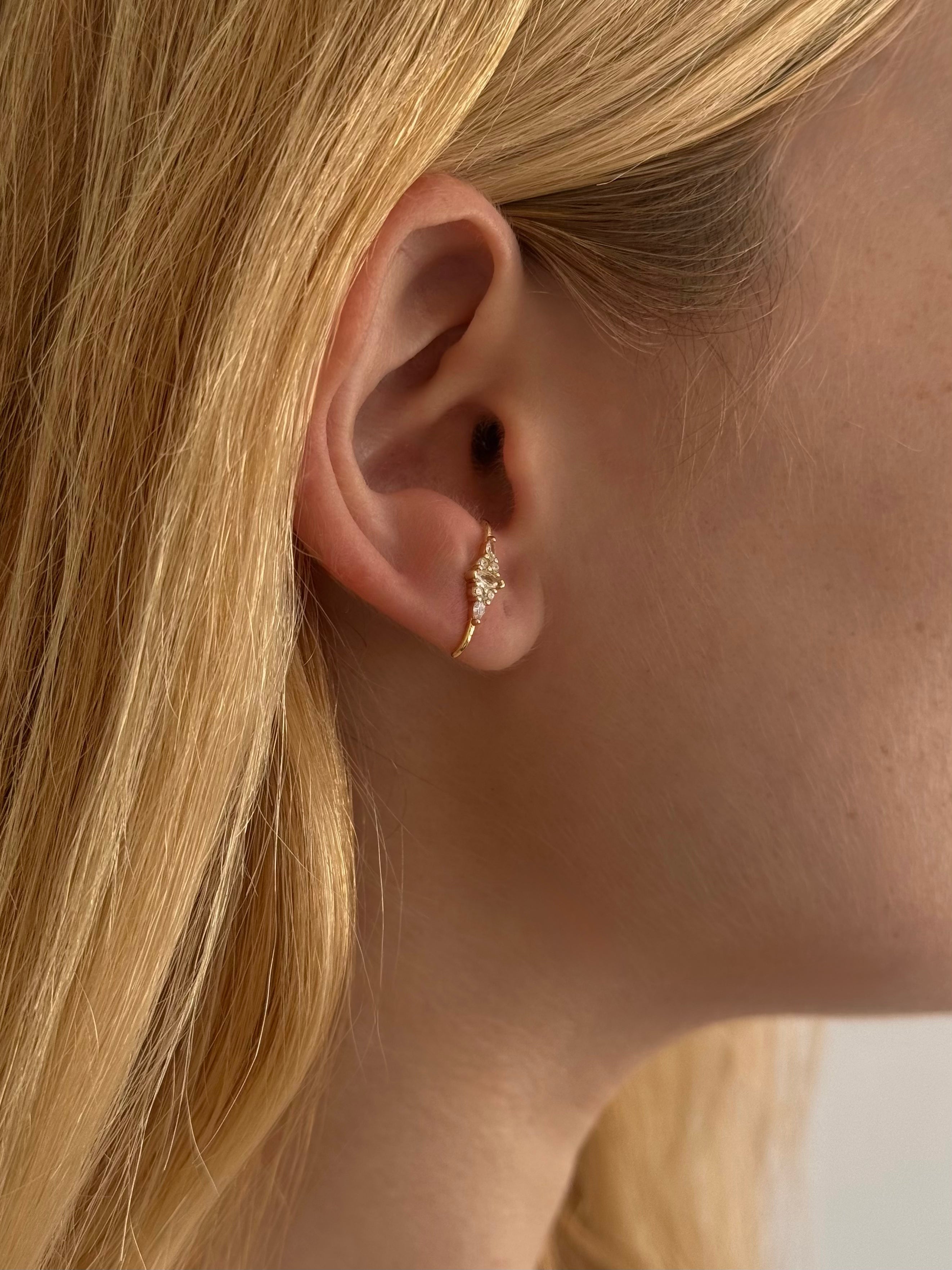 זוג עגילי אנדרו גולד בהנחה