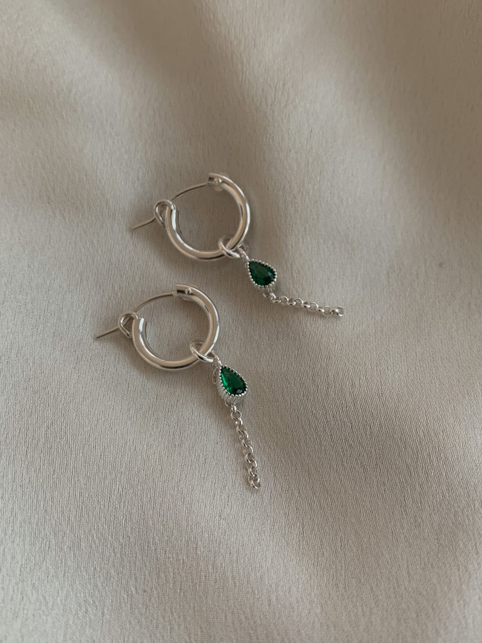 עגילי לורי אמרלד כסף