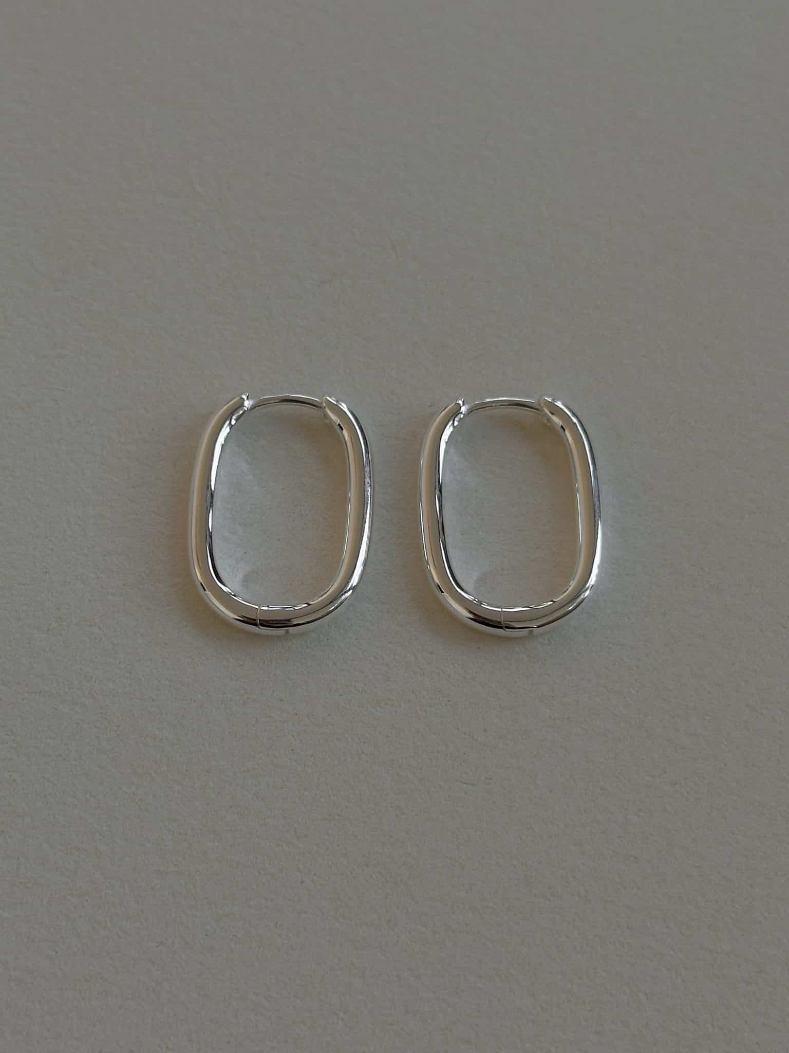 סט עגילי מלאני ומלי L כסף