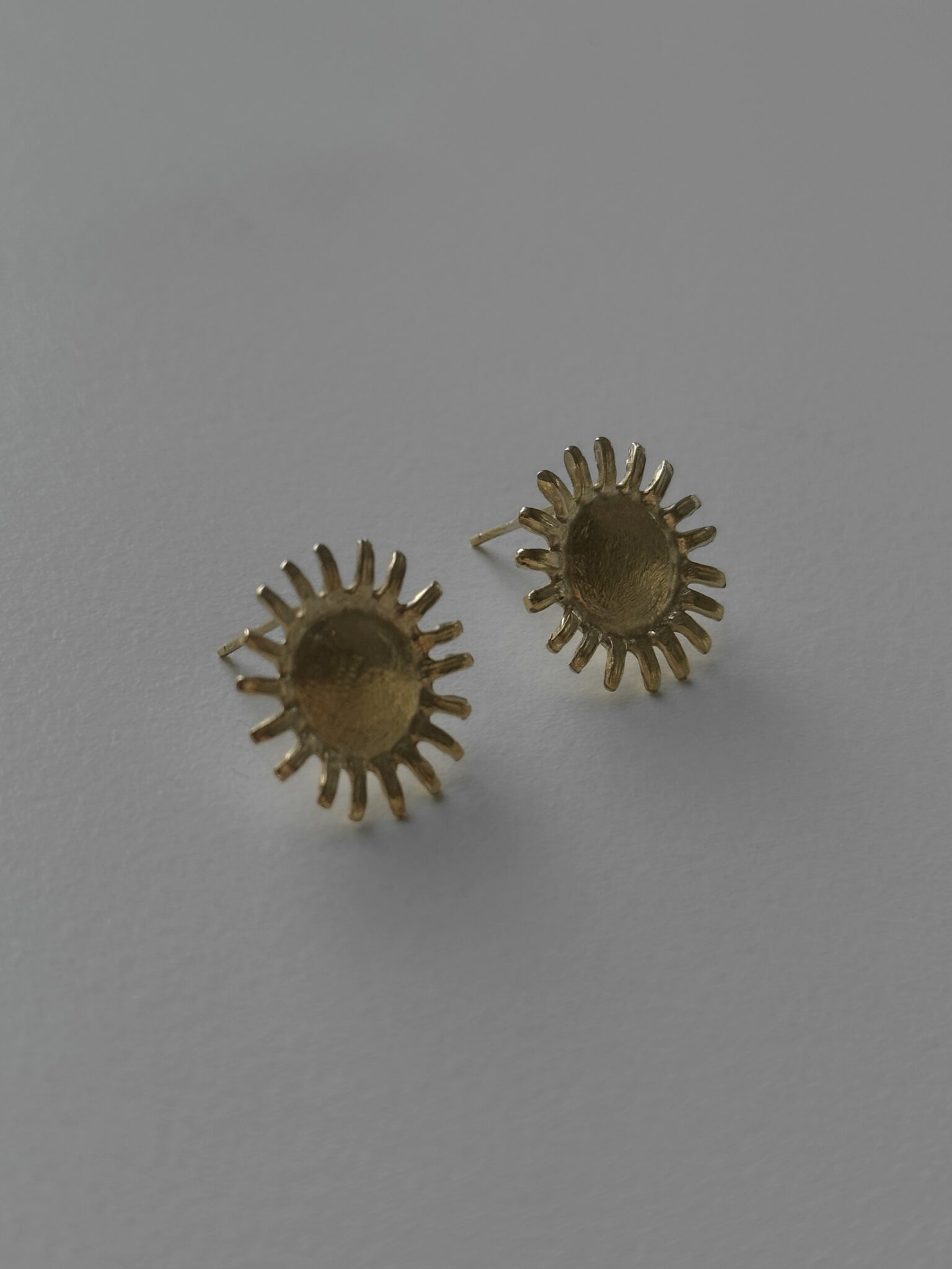 עגילי סוליי גולד