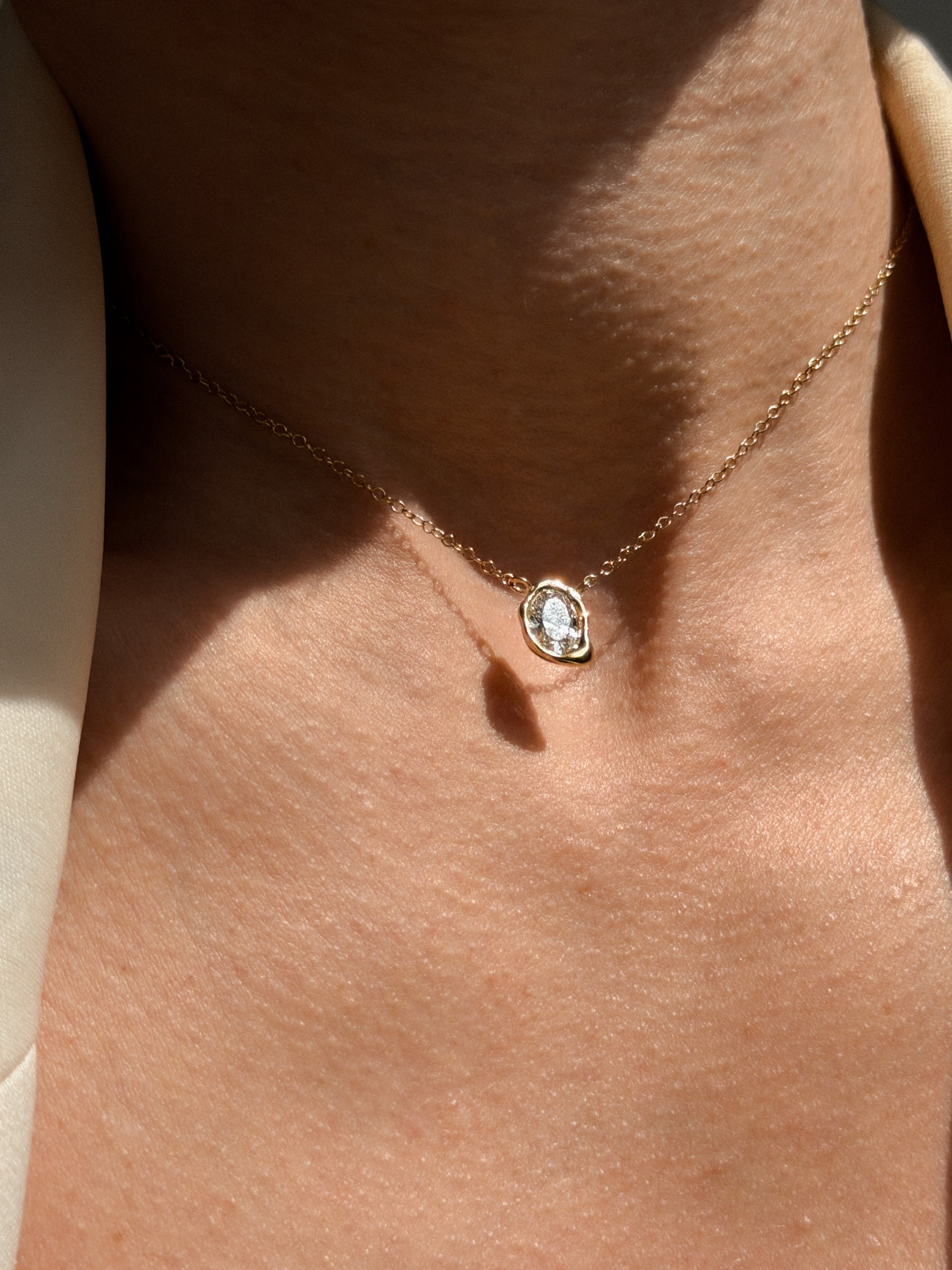 שרשרת אמורפית זהב 14K ויהלום