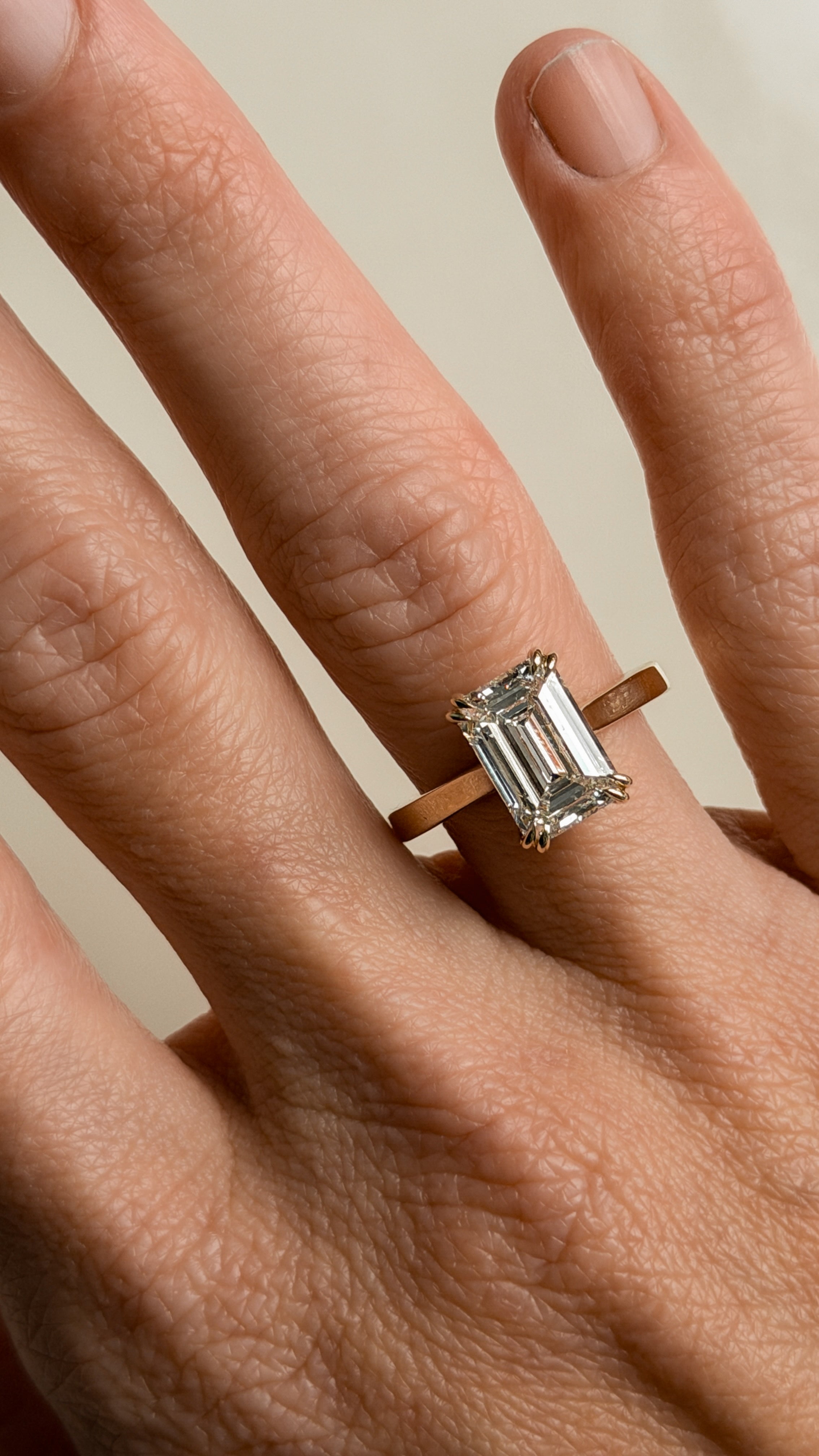 טבעת אמרלד דאבל פרונג