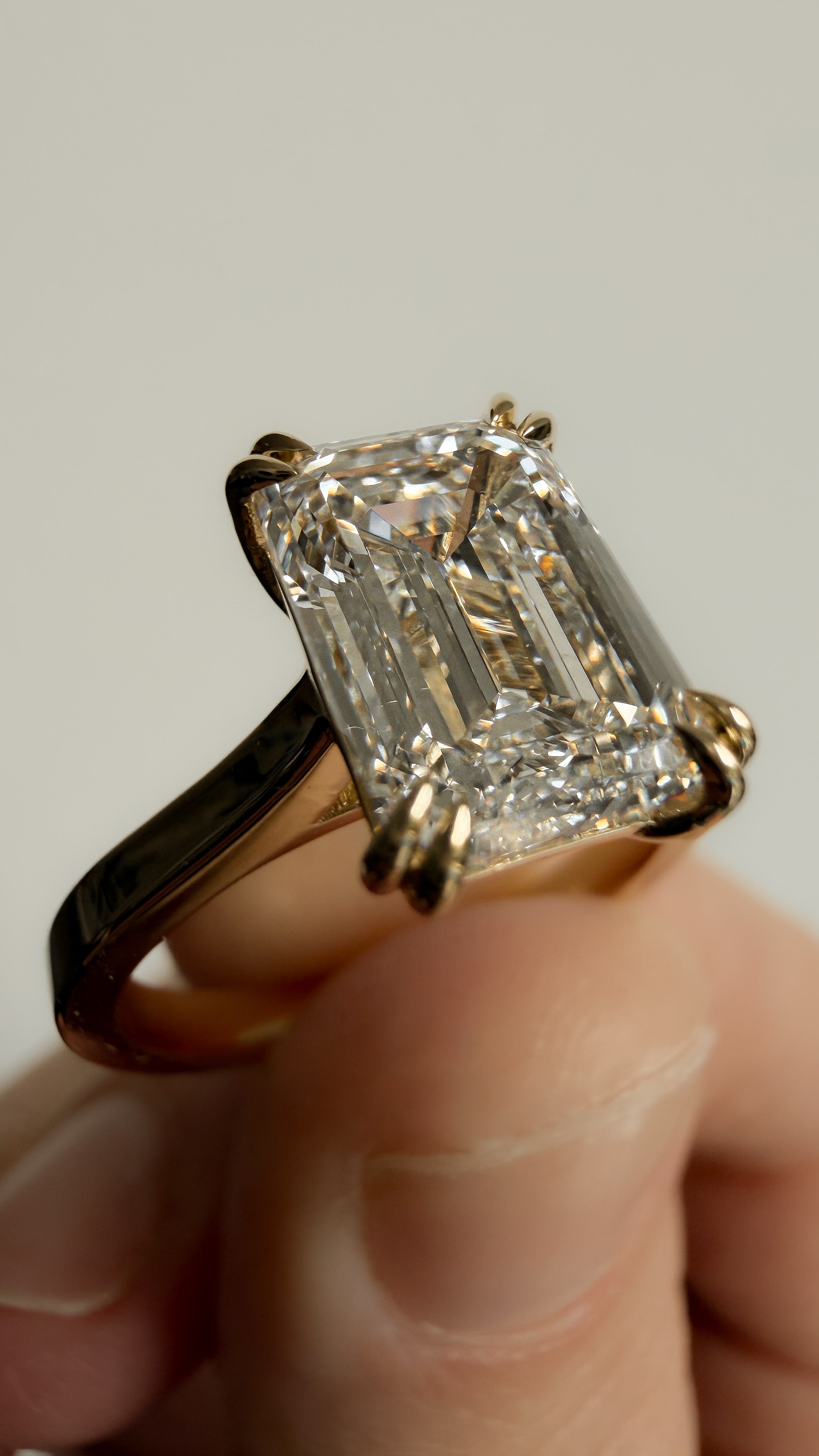 טבעת אמרלד דאבל פרונג