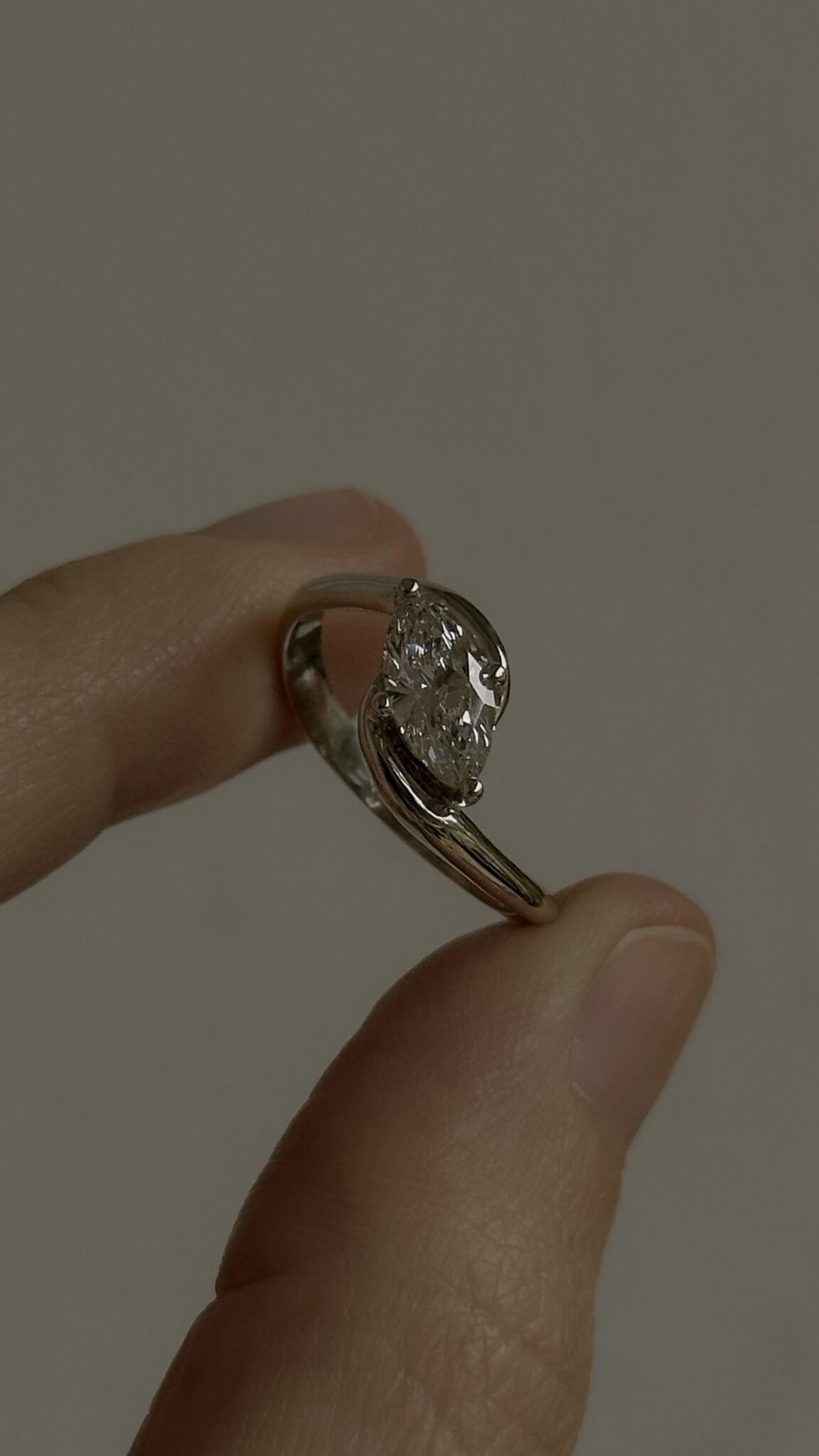 טבעת יהלום פלואו