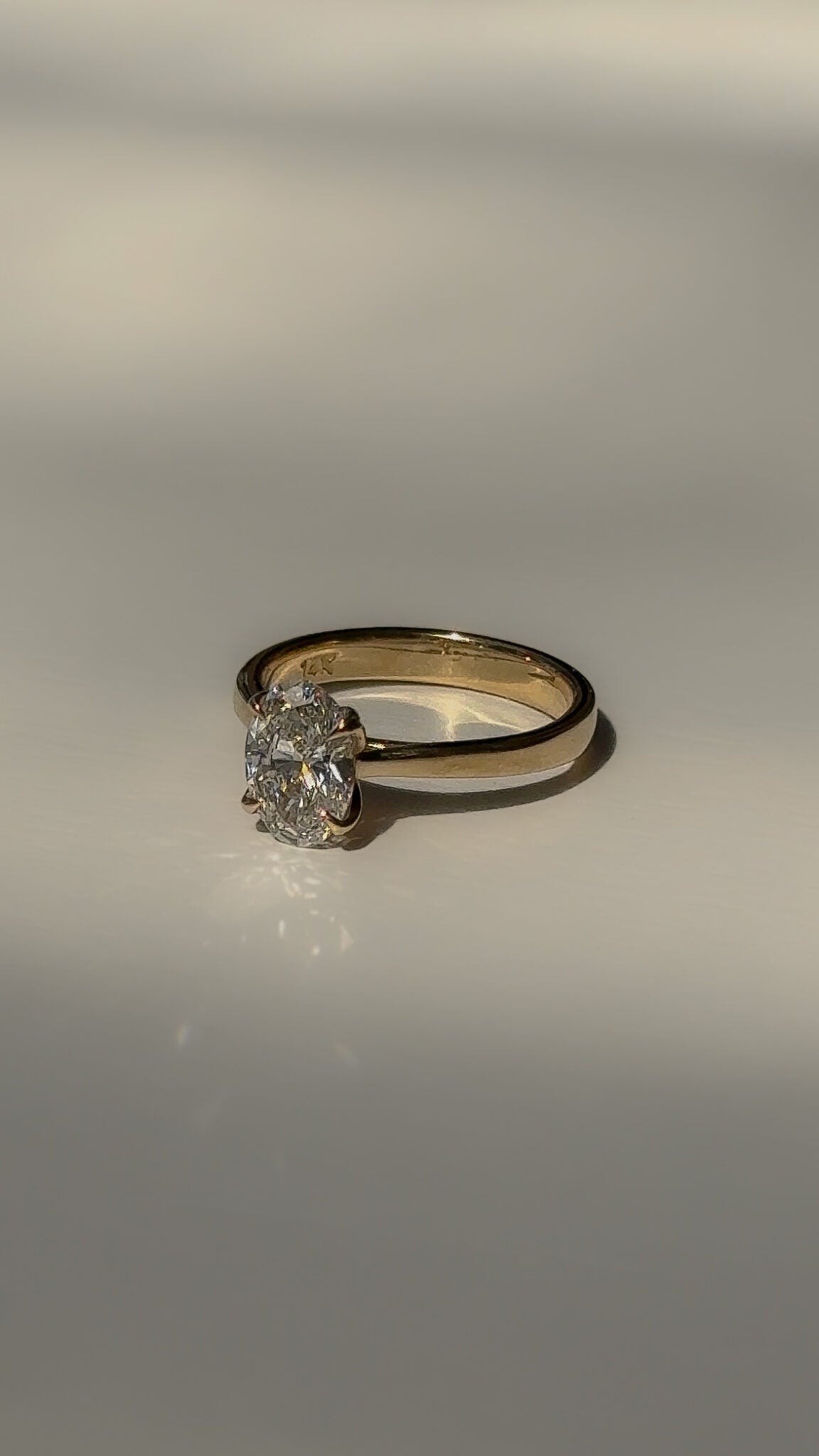 טבעת יהלום בשיבוץ עלים