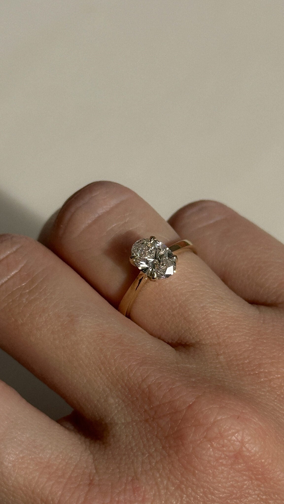 טבעת יהלום בשיבוץ עלים