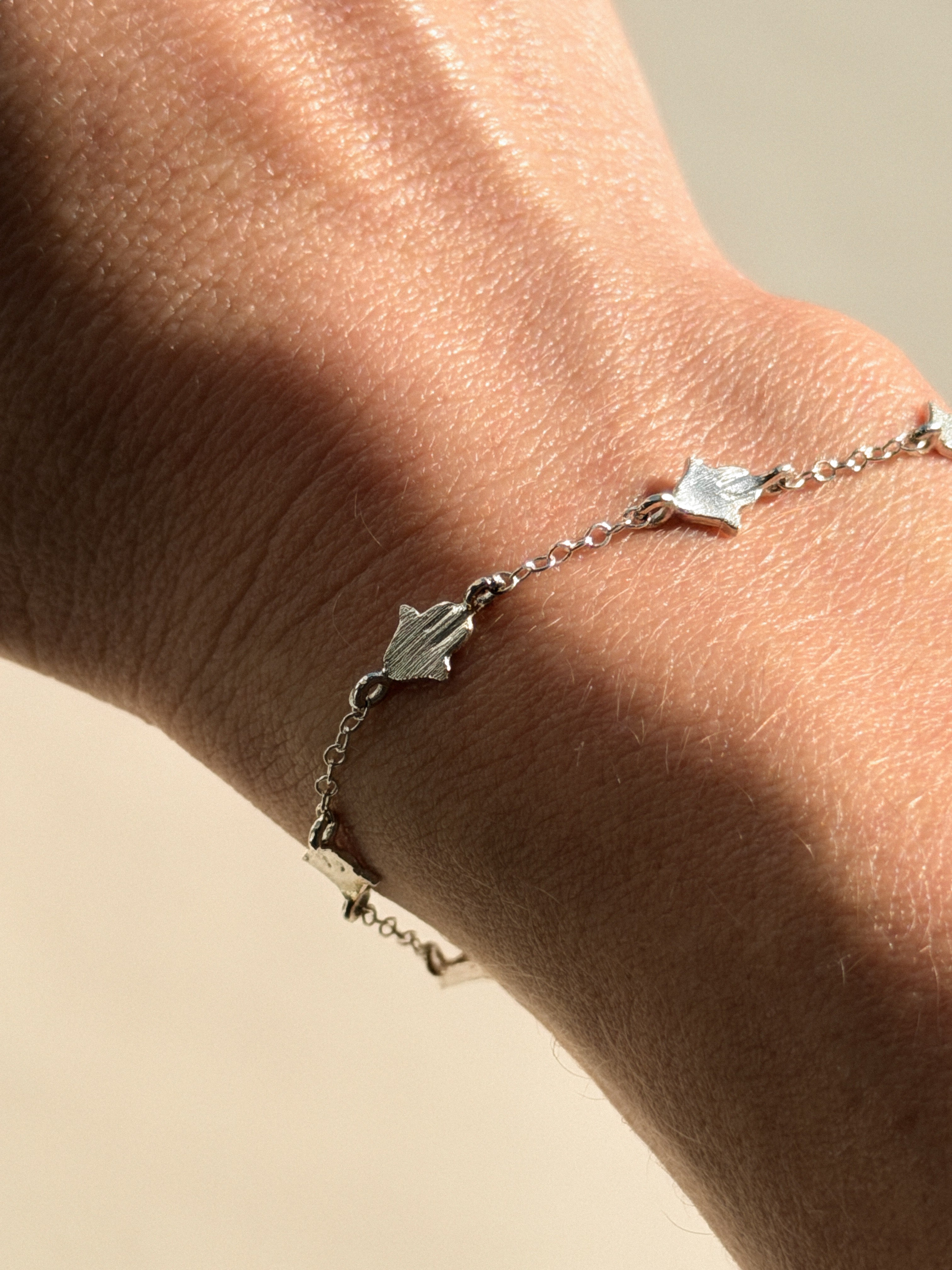 סט צמידי חמסות מיקס בהנחה