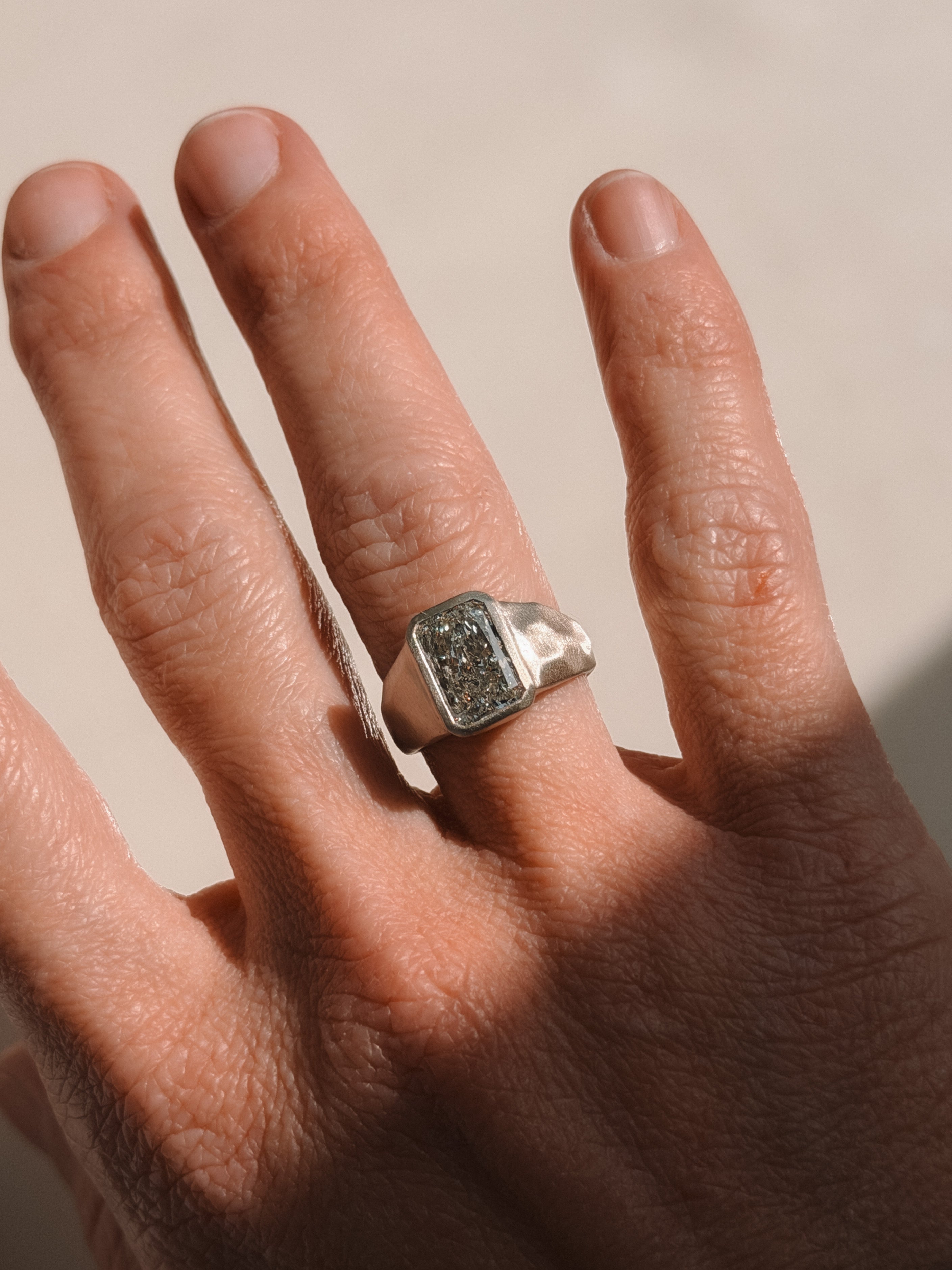 טבעת יהלום צ'אנקי רדיאן