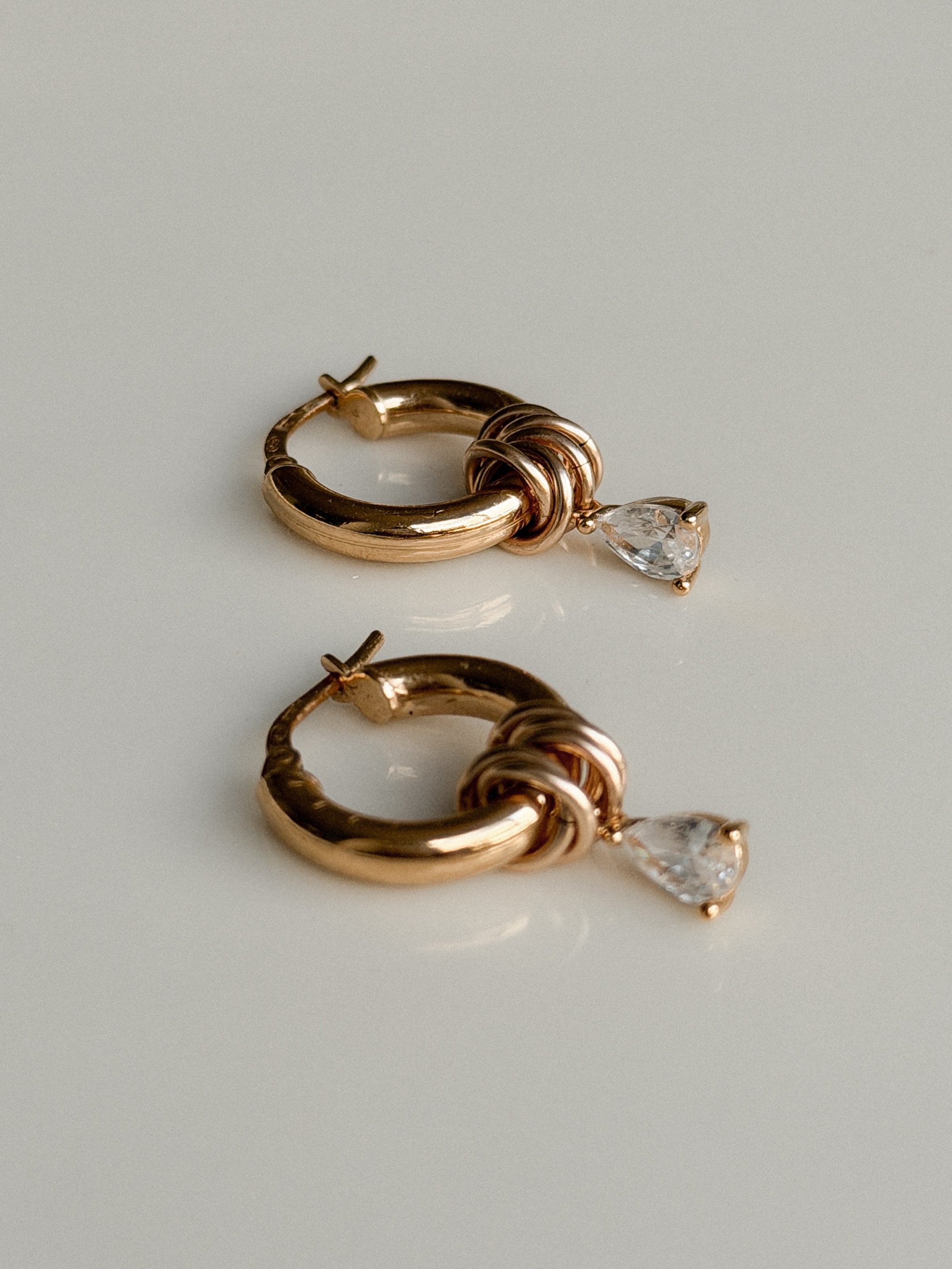 עגילי מריון גולד