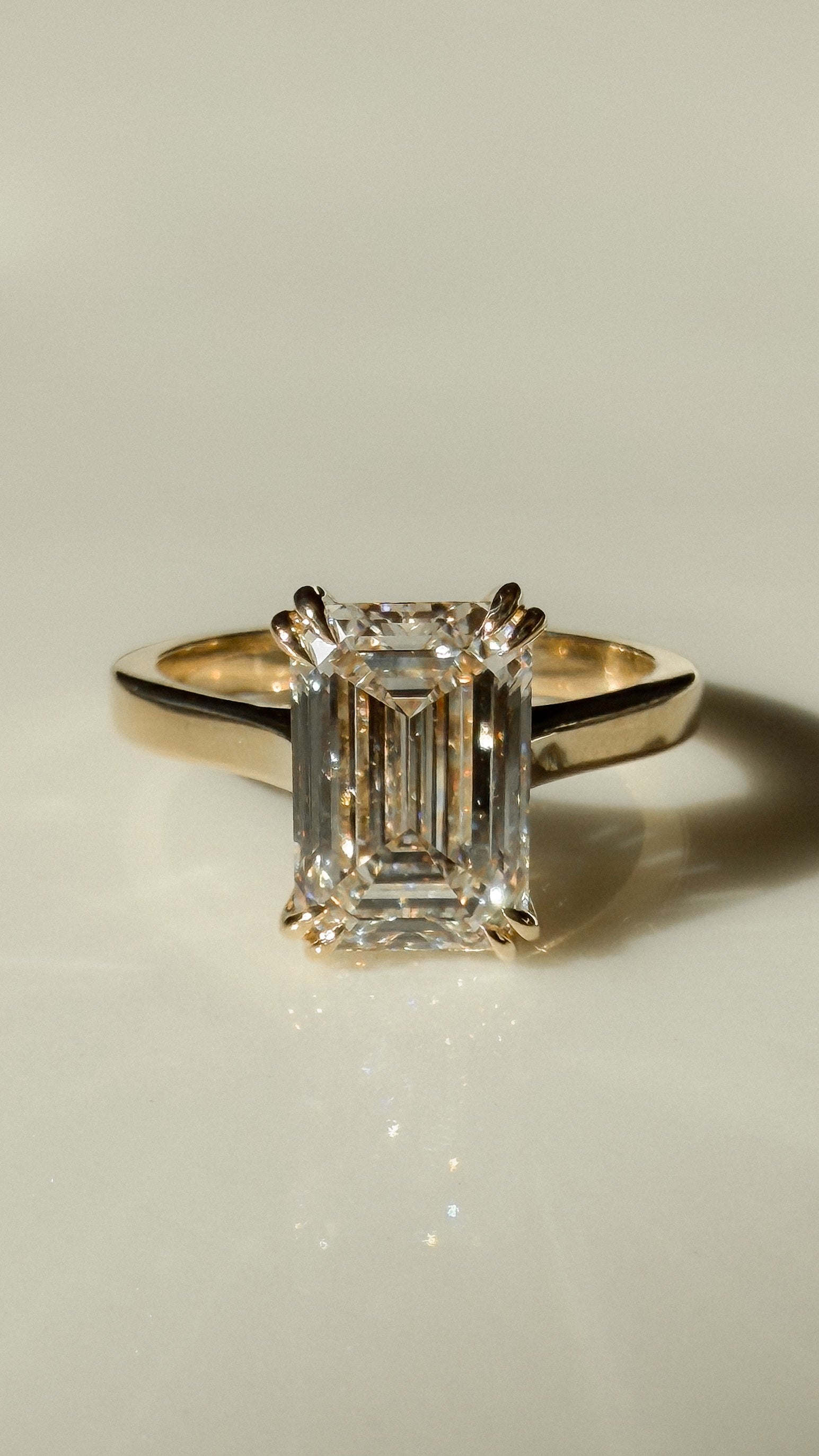 טבעת אמרלד דאבל פרונג