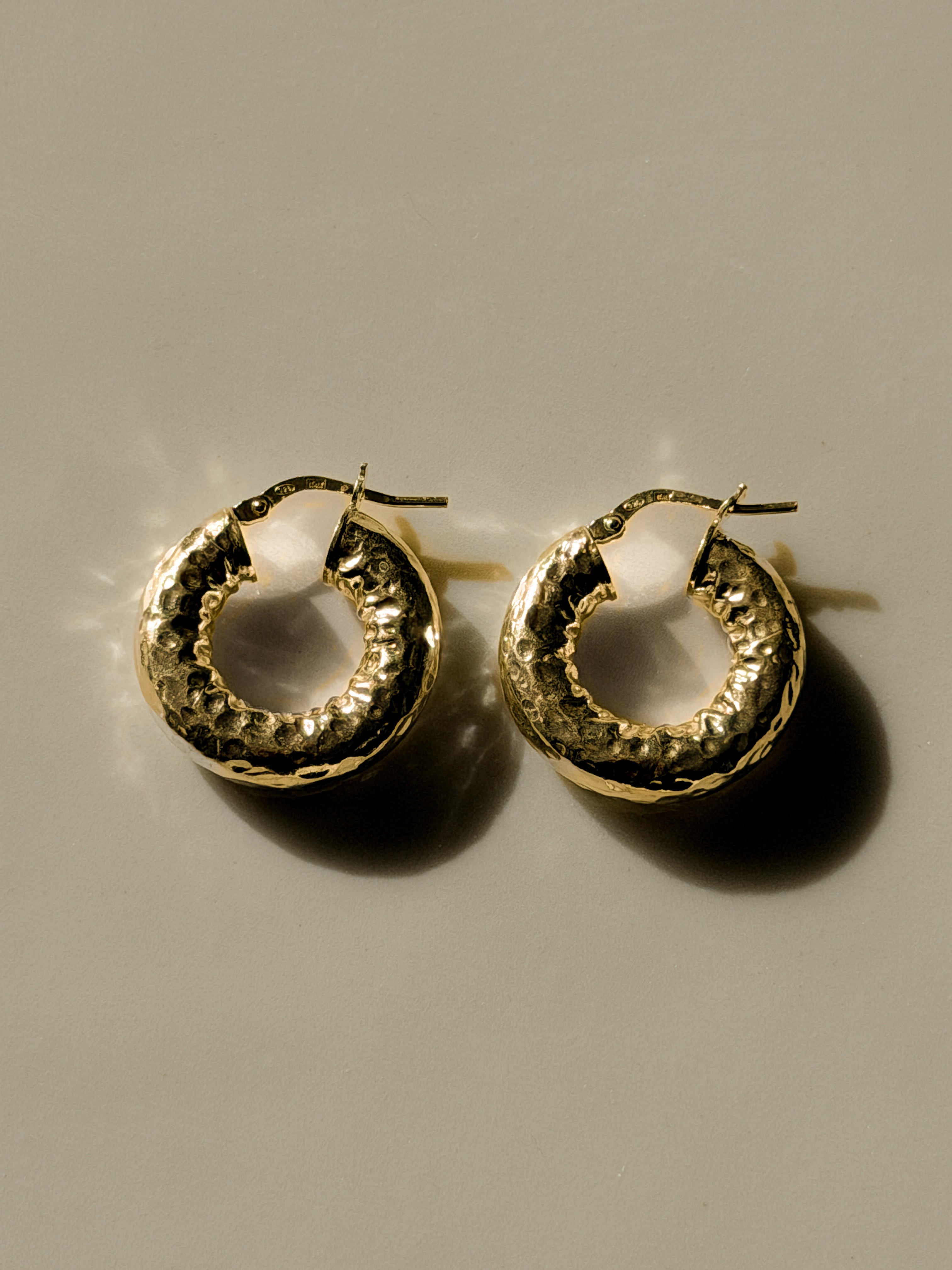 עגיל רוקי L גולד